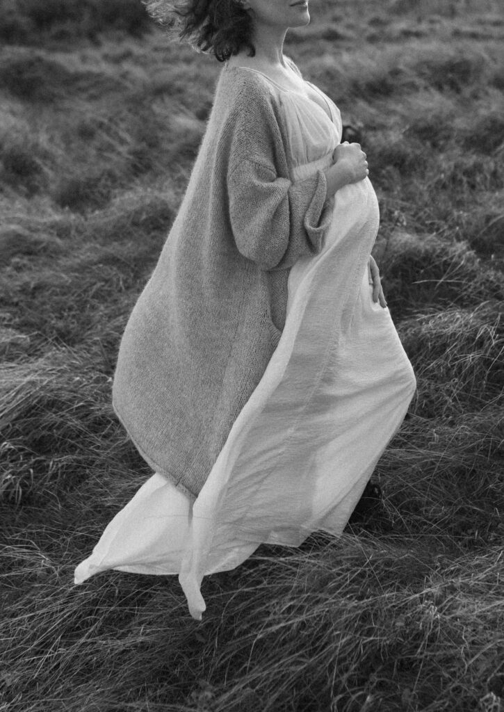 Gravidmage vecka 33 – när boka gravidfotografering